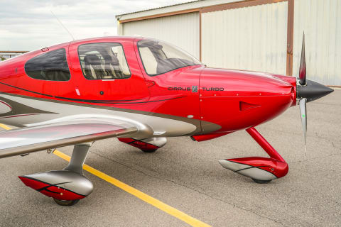 Cirrus SR22-G3 GTS Xi (N26VS) photo 4