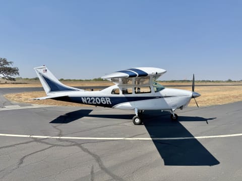 1968 Cessna Turbo 210 Centurion (N2206R) photo 2