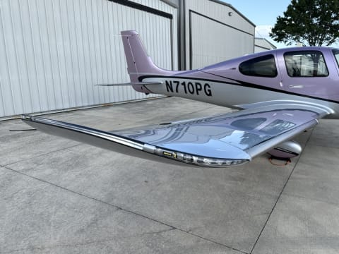 SR22-G7 GTS (N710PG) photo 3