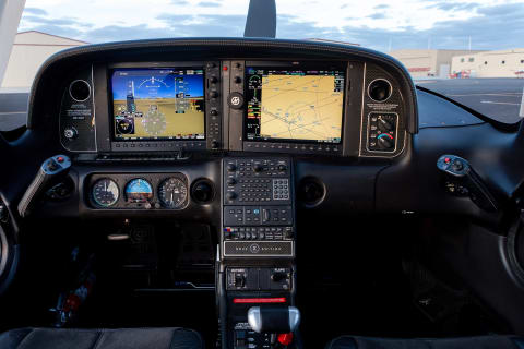 2010 Cirrus SR22-G3 Turbo GTS (N914GT) photo 3