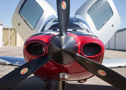 2005 Cirrus SR22-G2 GTS (N535PG) photo 2
