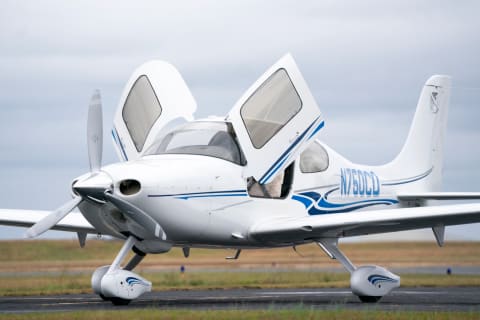 2001 Cirrus SR22-G1 (N750CD) photo 2