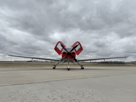 2024 Cirrus SR22T-G7 GTS (N18BC) photo 2