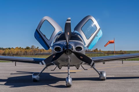 2013 Cirrus SR22-G5 Turbo (N252LM) photo 2