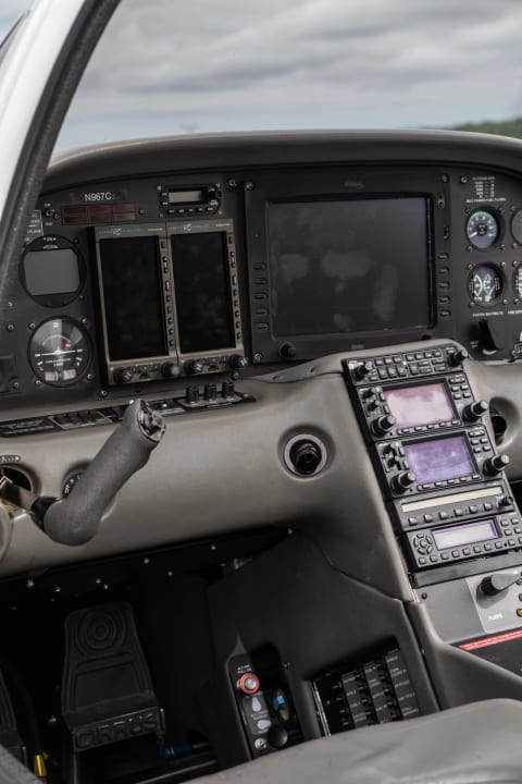 2002 Cirrus SR22-G1 (N967C) photo 3