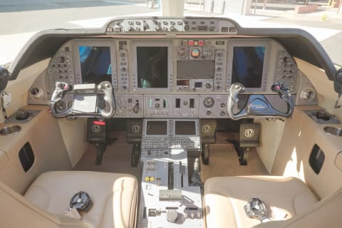 2012 Beechcraft Premier 1A (N51GM) photo 3
