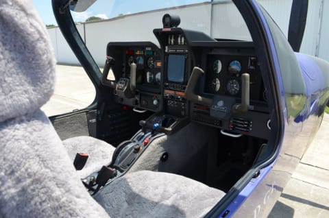 2000 SOCATA TB21 TC Trinidad (N824GT) photo 3