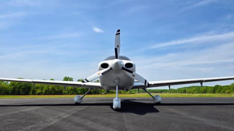 Cirrus SR22-G2 2005 GTS (N963CD) photo 2