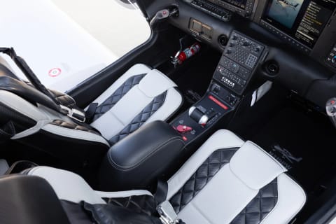 2014 Cirrus SR22-G5 Turbo (N319PW) photo 3