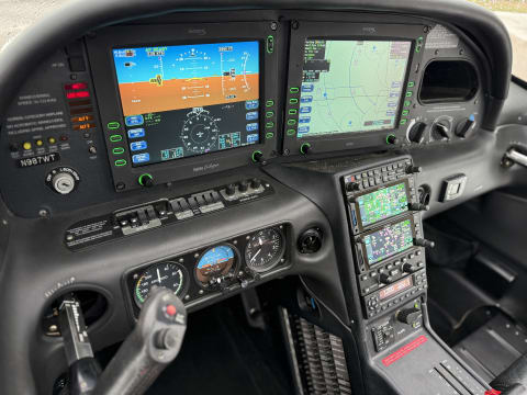 2006 Cirrus SR22-G2 Turbo GTS (N987WT) photo 2