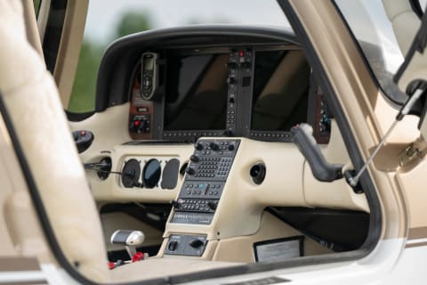 2010 Cirrus SR22-G3 Turbo (N417KH) photo 3