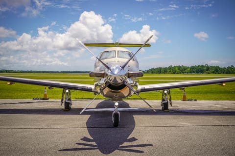 2010 Pilatus PC-12 NG (N16LM) photo 2