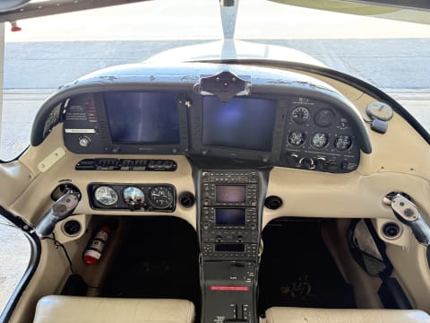 2004 Cirrus SR22 G2 (N332CD) photo 2