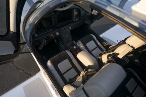 1981 Cessna 172RG Cutlass (N9530B) photo 3