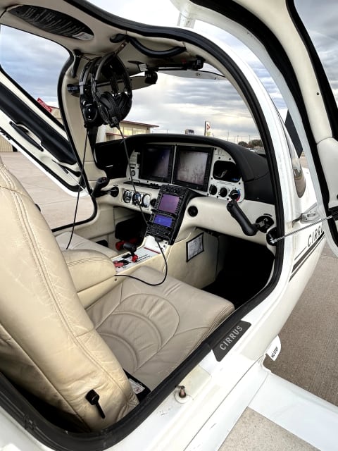 2007 Cirrus SR22-G2 GTS (N588SR) photo 3