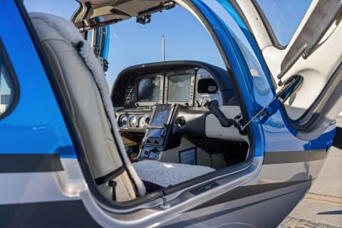 2007 Cirrus SR22-G3 Turbo (N879SR) photo 2