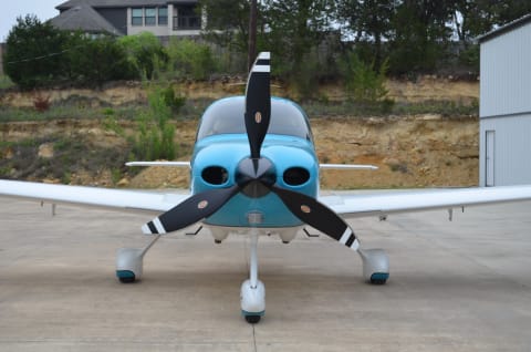 2021 Cirrus SR22-G6 Turbo GTS (N827YZ) photo 2