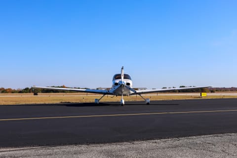 2004 Cirrus SR22-G2 (N148SW) photo 2