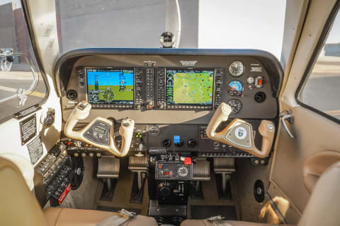 2009 Beechcraft Bonanza G36 (N76T) photo 3