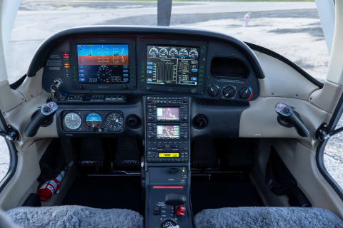 2008 Cirrus SR20-G3 (N548PG) photo 3