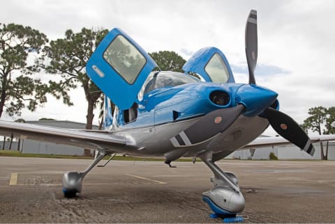 2018 Cirrus SR22-G6 Turbo GTS (N78DS) photo 2