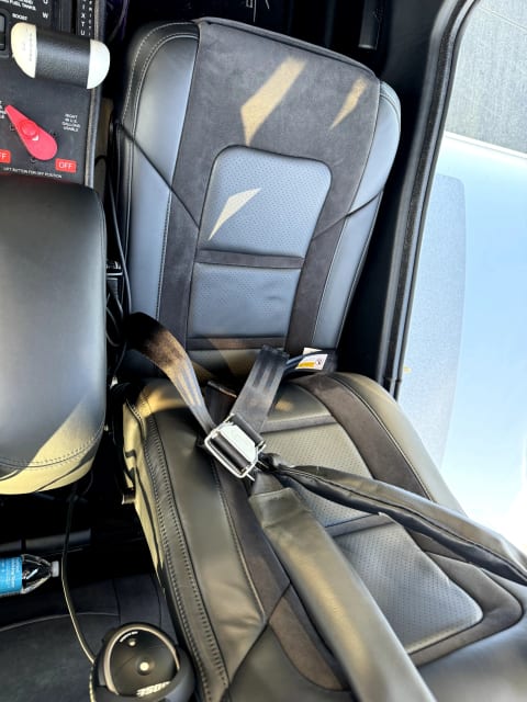 2023 SR22-G6 GTS (N111SB) photo 3