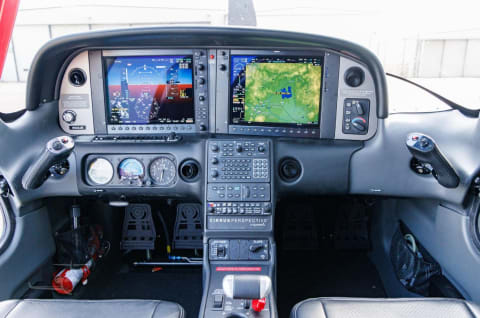 2010 Cirrus SR22-G3 Turbo GTS (N422JM) photo 3