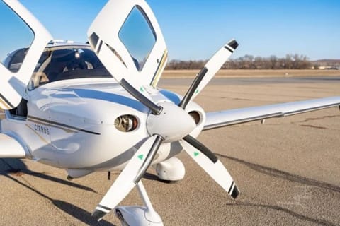 2004 Cirrus SR22-G2 (N903RM) photo 2