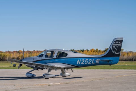 2013 SR22-G5 Turbo GTS (N252LM) photo 2