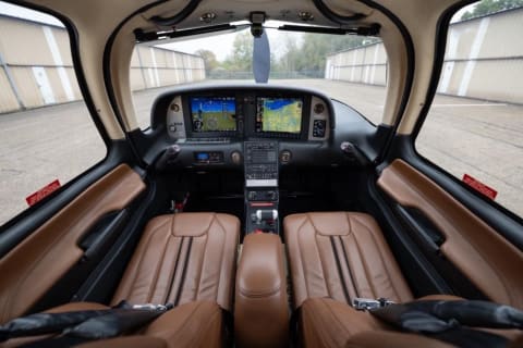 2015 SR22-G5 Turbo GTS (N655CB) photo 2