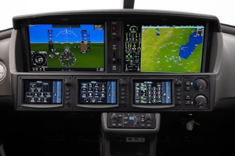 CIRRUS VISION SF50-G2 (N516JR) photo 2