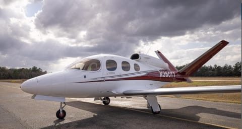 2018 Cirrus SF50 Vision Jet (N360TT) photo 2