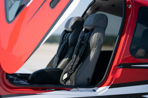 2019 Cirrus SR22-G6 Turbo GTS (N122MT) photo 4