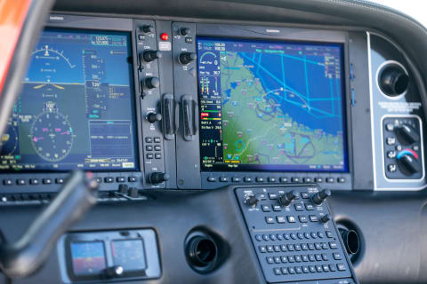 2019 Cirrus SR22-G6 Turbo GTS (N122MT) photo 3