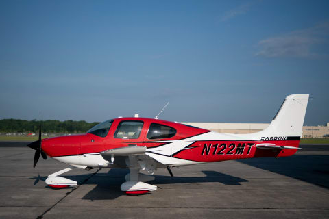 2019 Cirrus SR22-G6 Turbo GTS (N122MT) photo 2