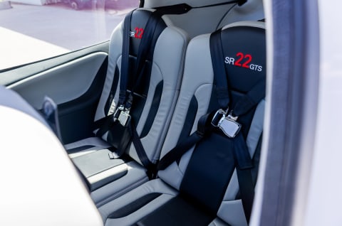 2006 Cirrus SR22-G2 GTS (N307A) photo 3