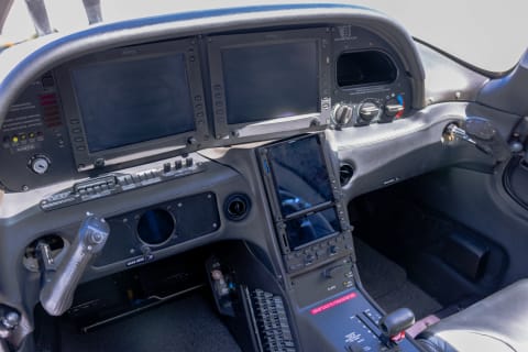 2006 Cirrus SR22-G2 GTS (N307A) photo 4