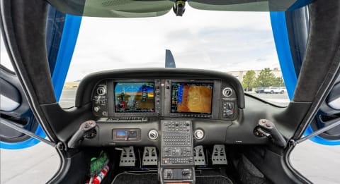 2020 Cirrus SR22T-G6 GTS (N789VS) photo 3