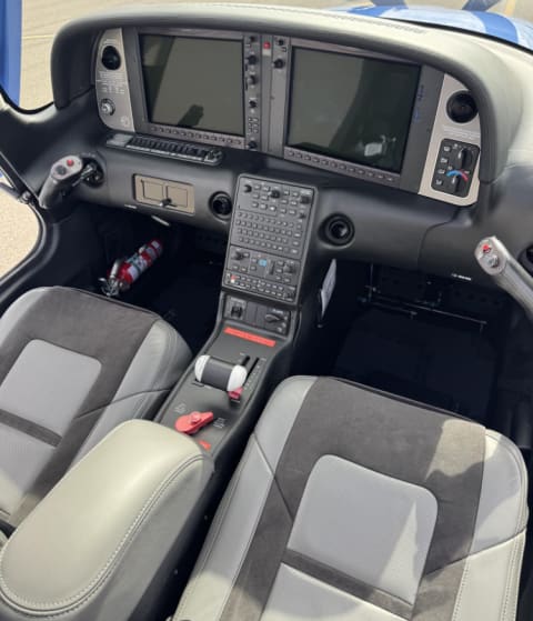 2022 Cirrus SR22-G6 Turbo (N132WW) photo 3