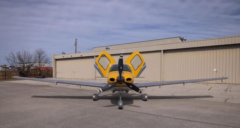 CIRRUS SR22-G5 TURBO (N218HL) photo 2