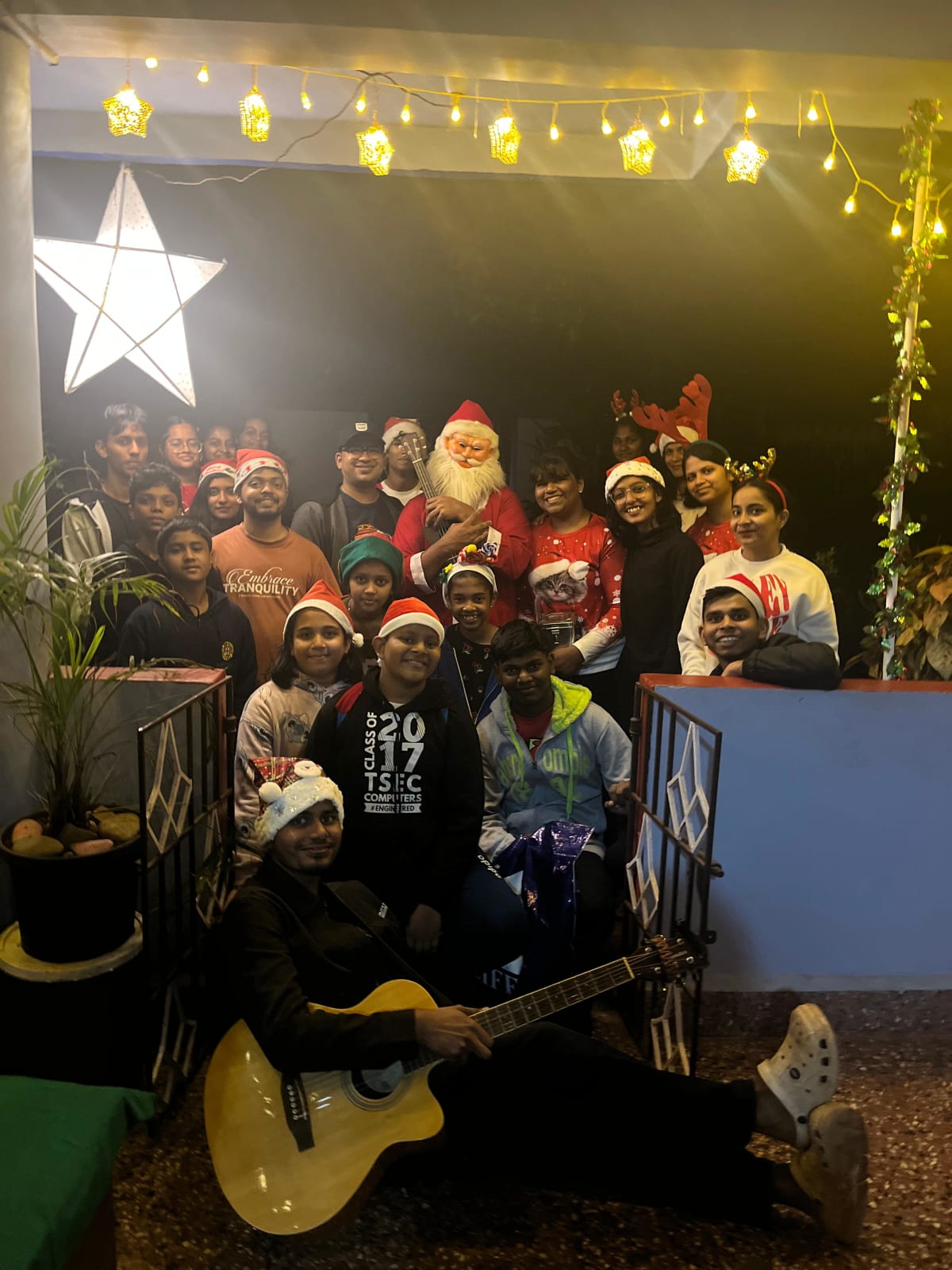 Christmas Serenading — Photo 9