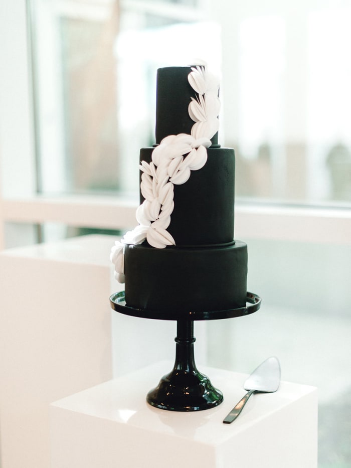 Black clamshell cake