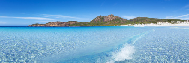 The crystal clear waters and pure white beaches of Cape Le Grande National Park on a warm summers day. Sony A7R, 16-35mm f/2.8 lens @ 35mm, 1/150s @ f16, ISO 200.