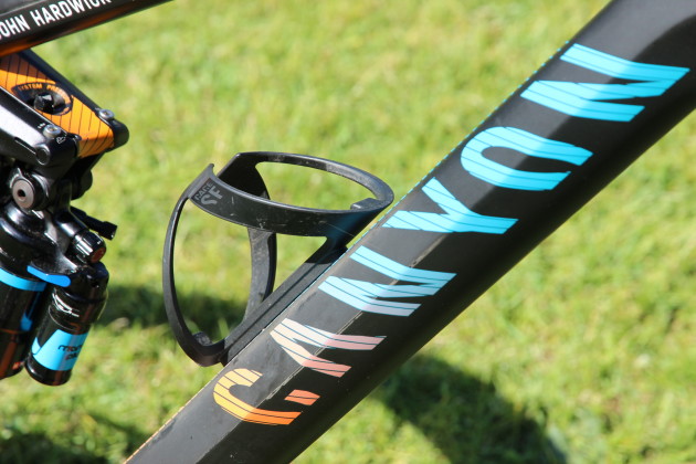 Unlike most enduro bikes, the Strive can still take a full sized drink bottle within the frame.