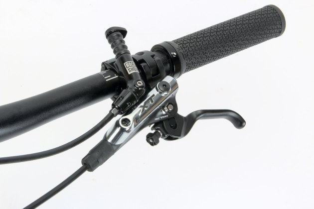 The RockShox dropper remote marries tidily enough with the Shimano brake lever but an under-the-bar lever would have been easier to use.