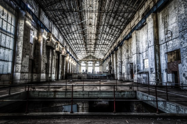 Turbine Hall. The turbine hall in all its glory. This is the big building you can see on Victoria Road. You can just see the only remaining turbine all alone at the back of the hall. © Brett Patman