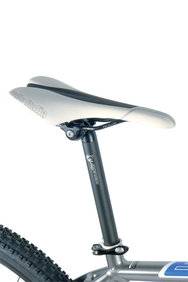 A good quality saddle and the skinny 27.2mm diameter seatpost both contribute to ride comfort.