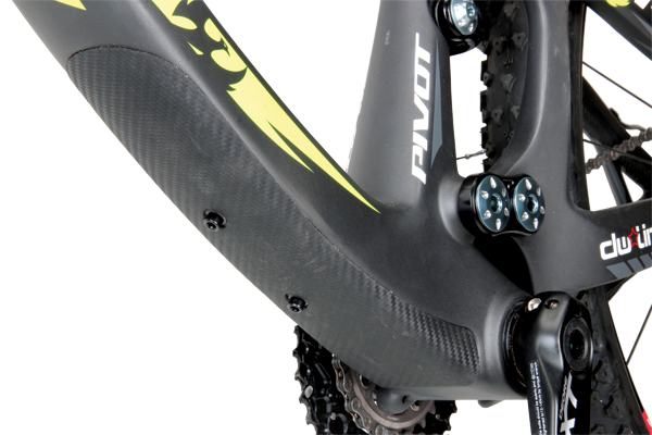 The under the down tube bottle mount is unfortunate but the new piggyback shock takes up all the vacant space in the main triangle.