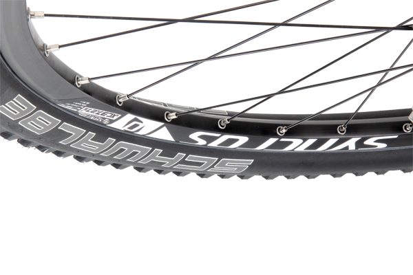 Measuring just 18mm internally, the Syncros rims are on the narrow side—even for XC racing.