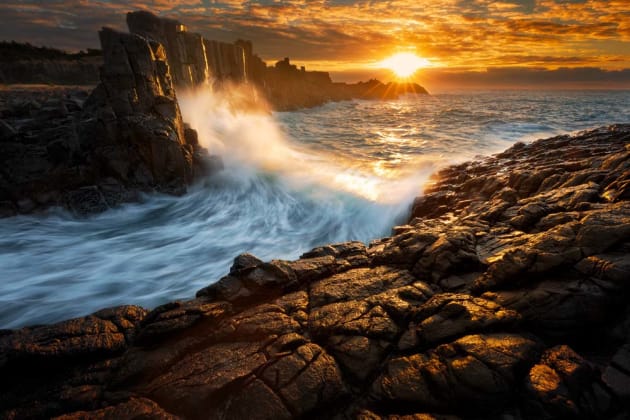 Think about the kind of shot you want to get before loading the front of the lens with filters. The drama of this shot at Bombo Quarry, NSW, would have been reduced with a very long exposure. Only add ND filters if you can’t get your desired shutter speed and keep an eye on the aperture to make sure you’re capturing plenty of depth of field. Double your base shutter speed for every exposure stop the ND filter is graded for. Canon EOS 5D Mark III, 16-35mm f4L lens, 0.5s @ f/22, ISO 50, tripod.